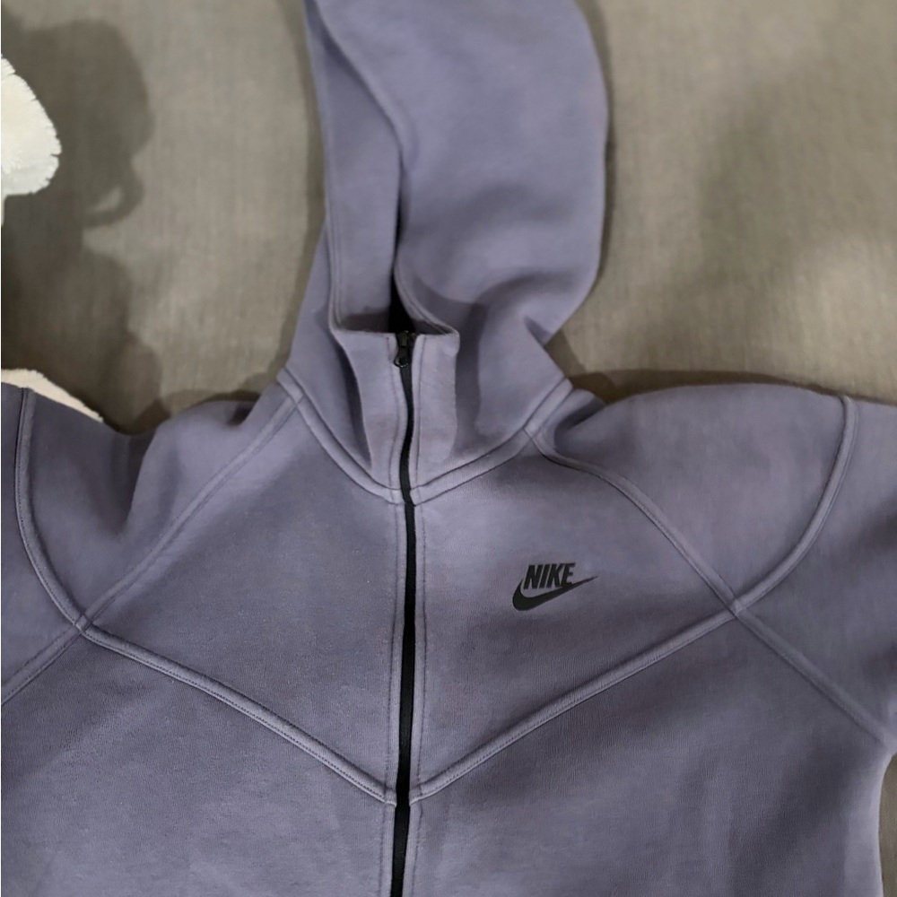 Women’s Nike tech blue